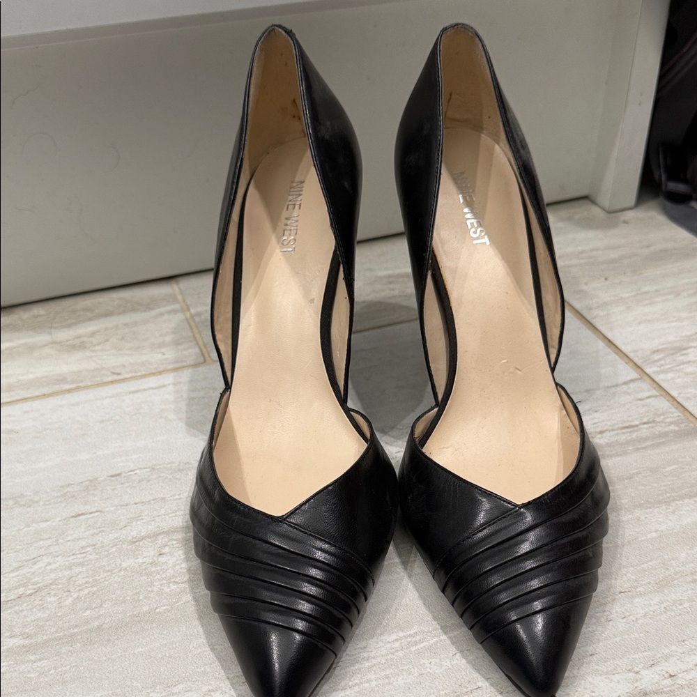 Nine West Black Pointed Toe Heels